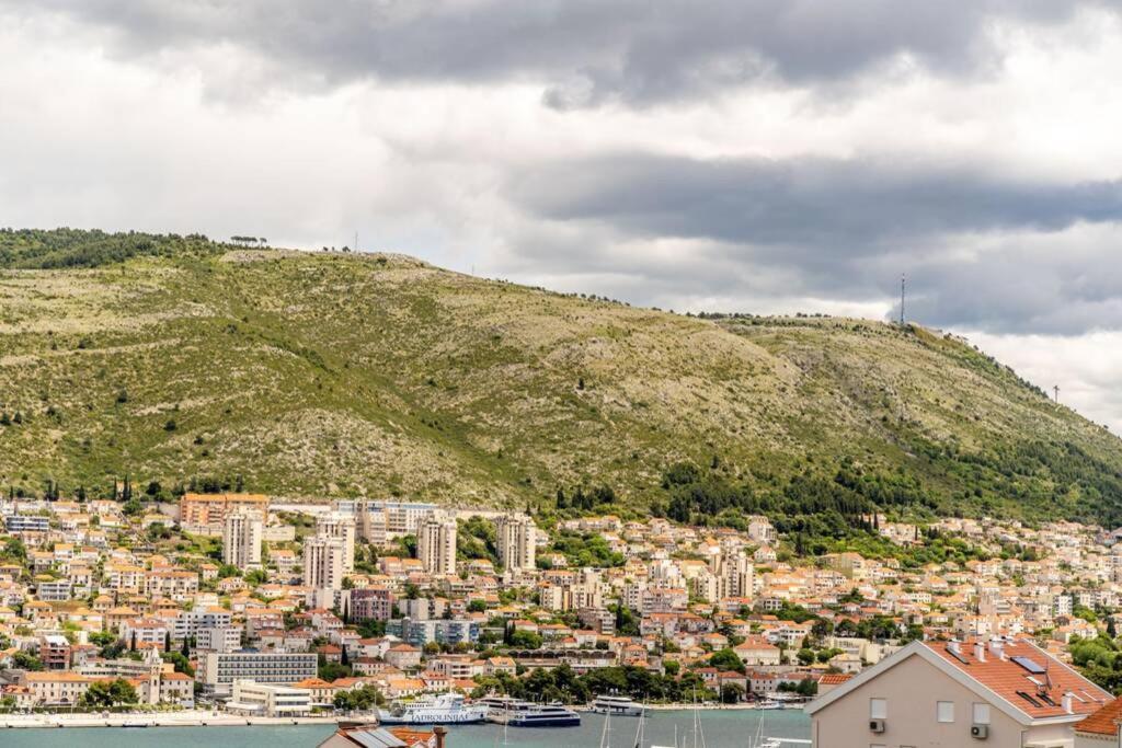 Diana: Bayside View Beauty - A Romantic Dubrovnik