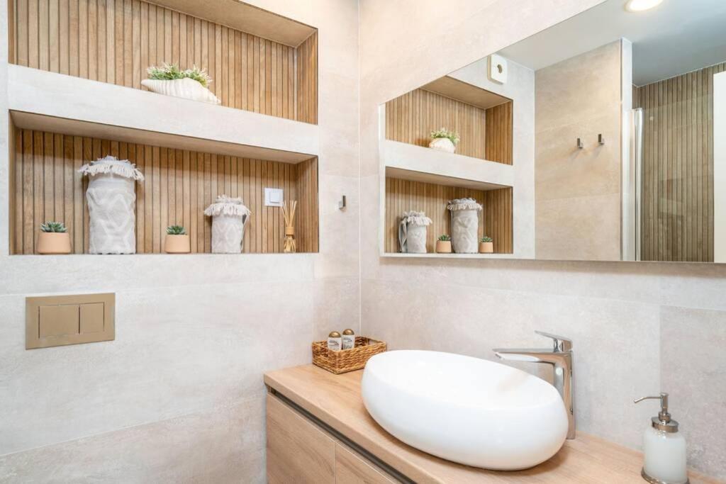 Diana: Bayside View Beauty - A Romantic Apartment Dubrovnik