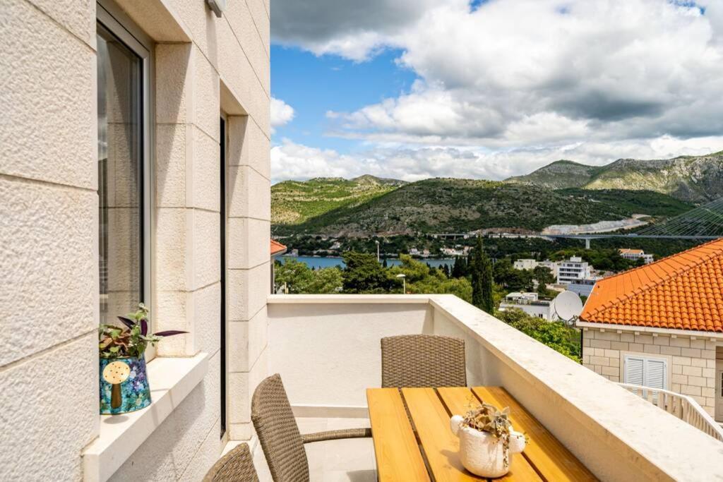Diana: Bayside View Beauty - A Romantic Apartment Dubrovnik