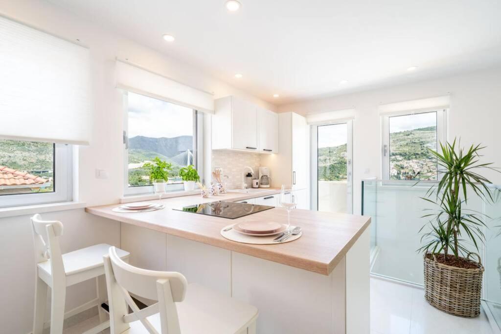 Diana: Bayside View Beauty - A Romantic Apartment Dubrovnik