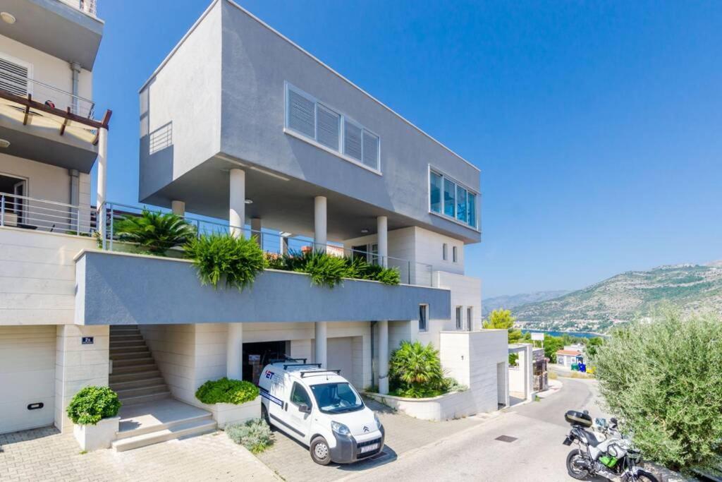 Diana: Bayside View Beauty - A Romantic Apartmán *